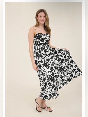 Women’s Black & White Floral Maxi Dress